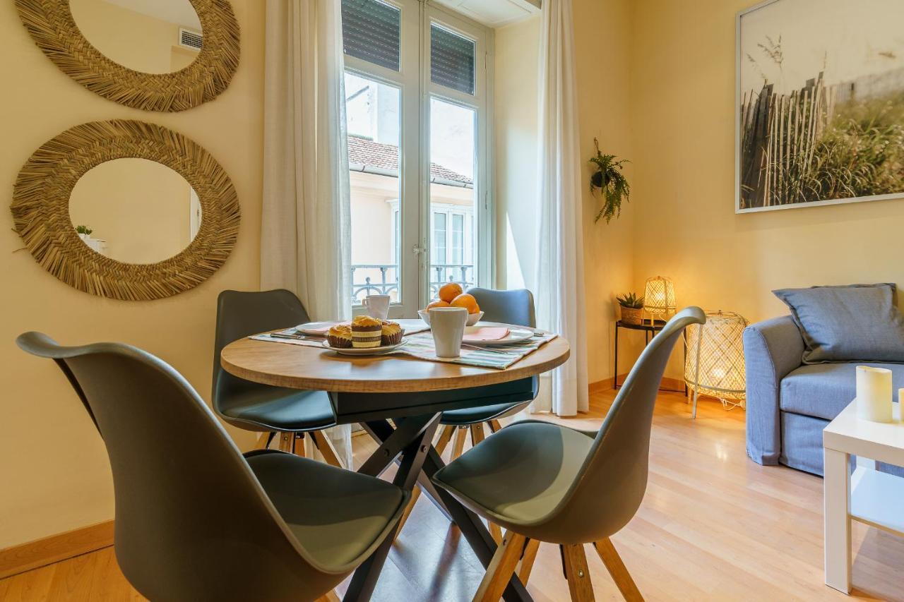 Bright Two-Bedroom Apartment In The Historic Center Малага Экстерьер фото